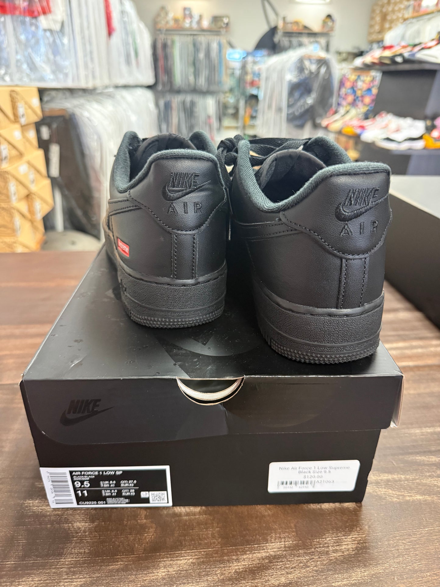 Nike Air Force 1 Low Supreme Black