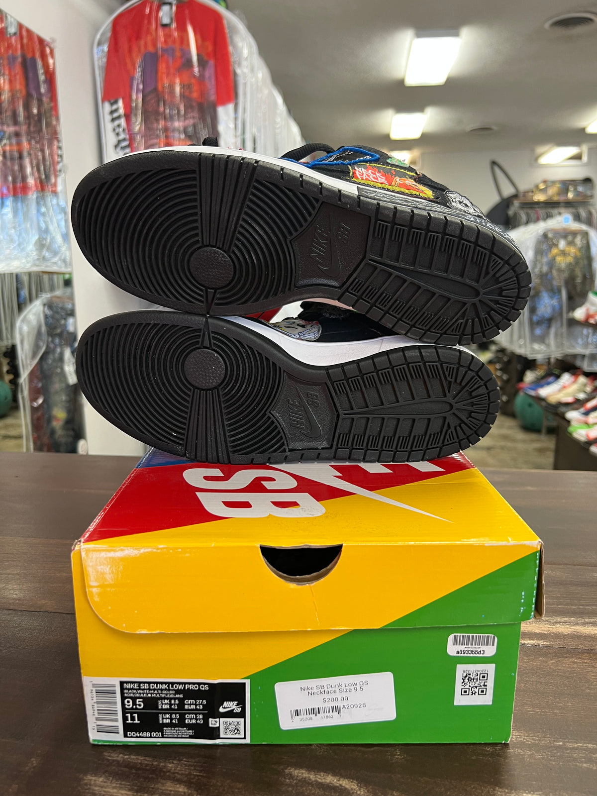 Nike SB Dunk Low QS Neckface