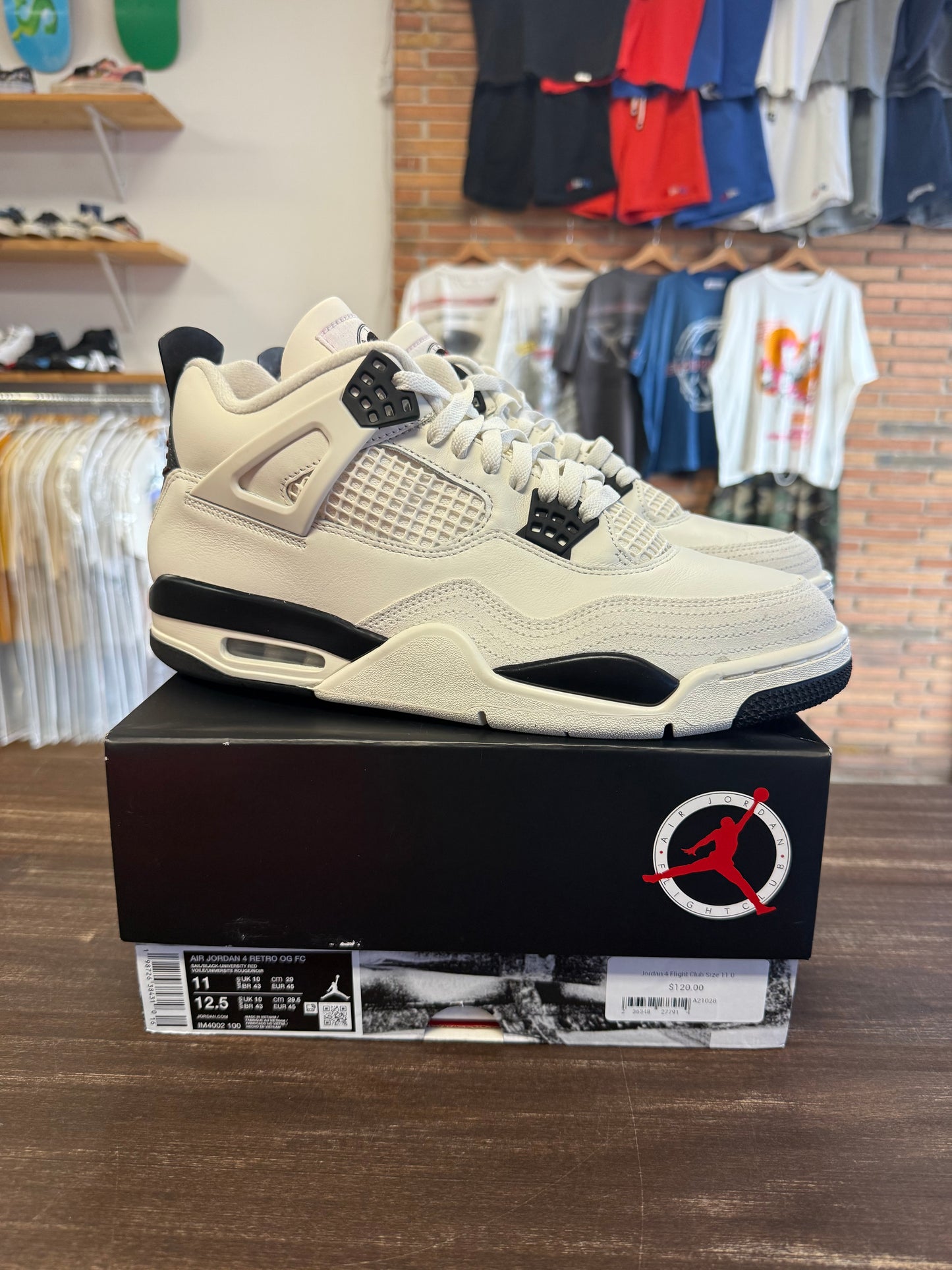 Jordan 4 Flight Club