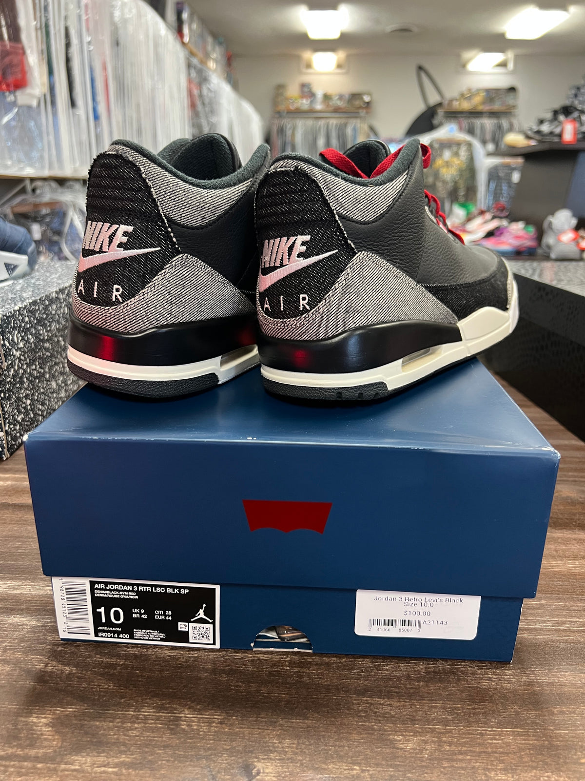 Jordan 3 Retro Levi's Black