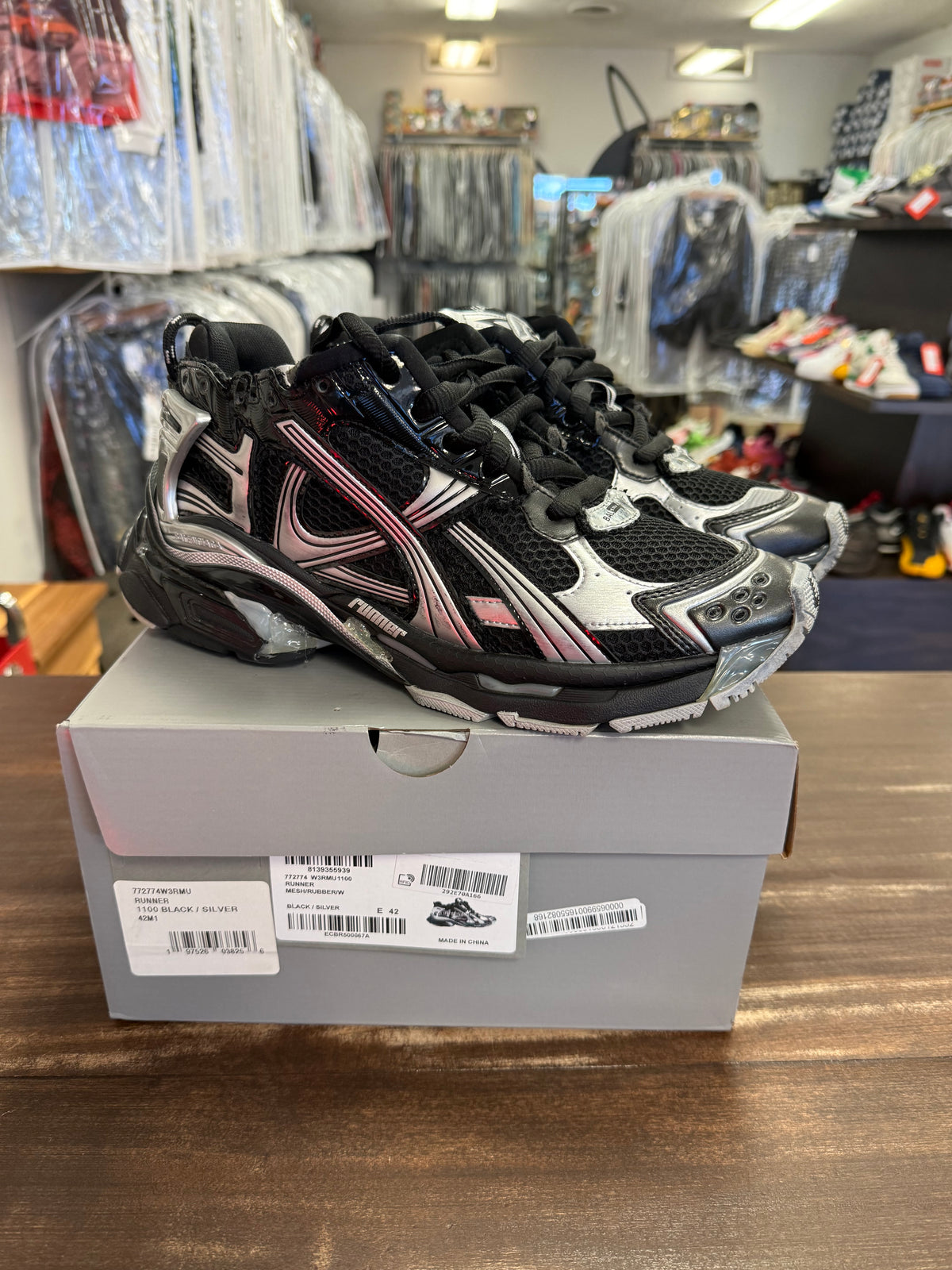Balenciaga Men's Runner Sneaker Black/silver