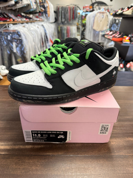 Nike SB Dunk Low Staple Panda Pigeon