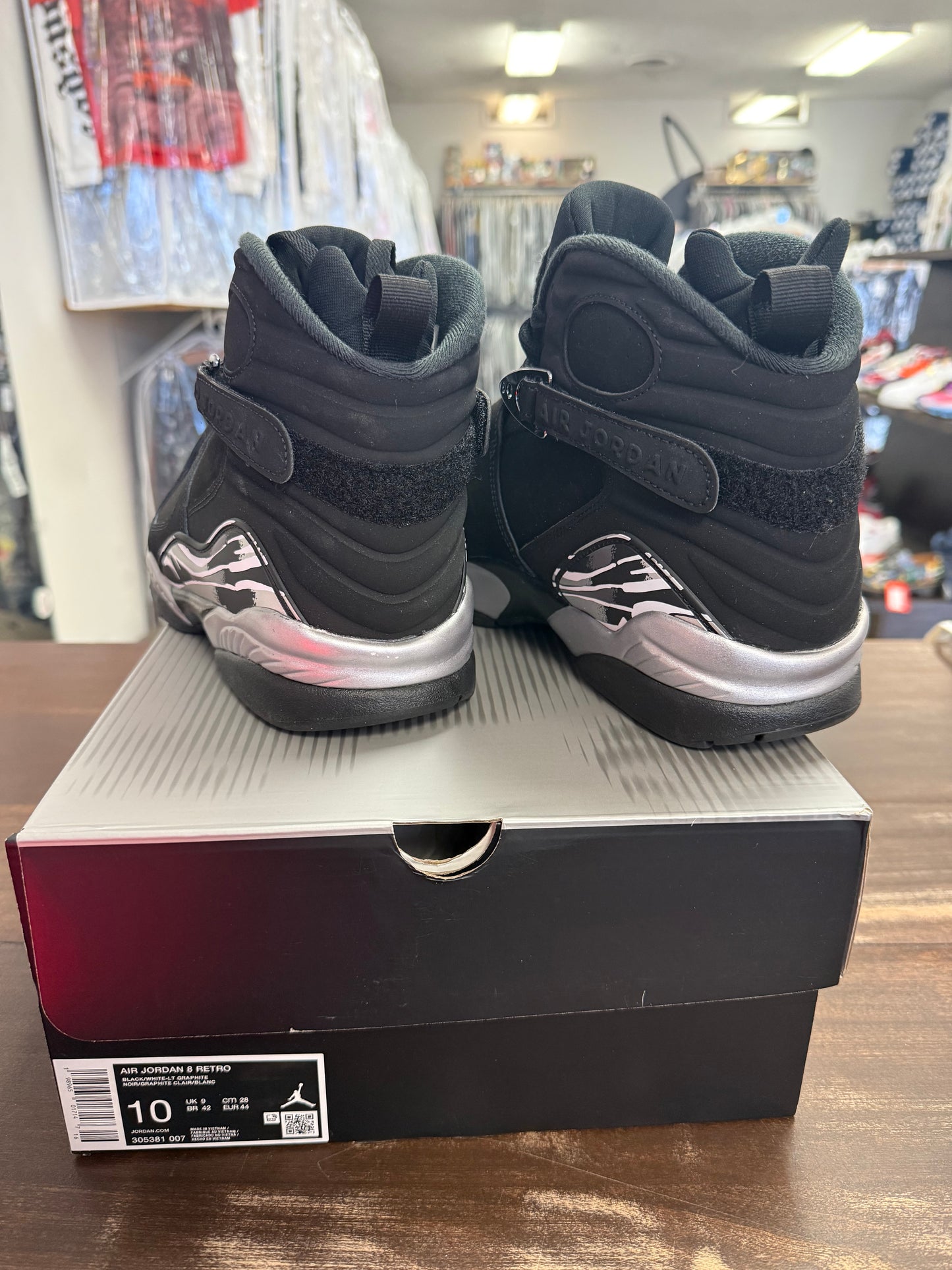 Jordan 8 Retro Chrome 2026
