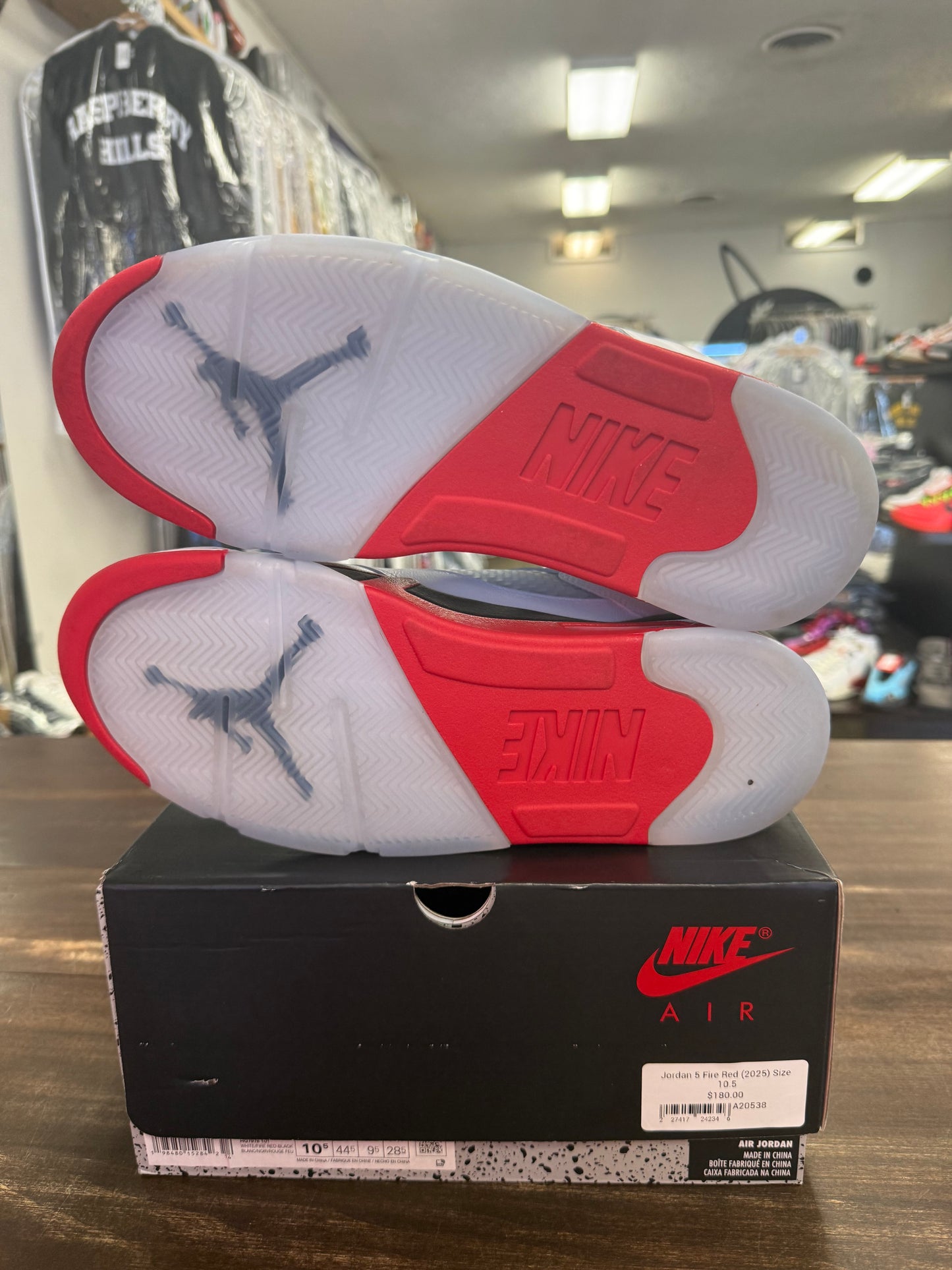 Jordan 5 Fire Red (2025)