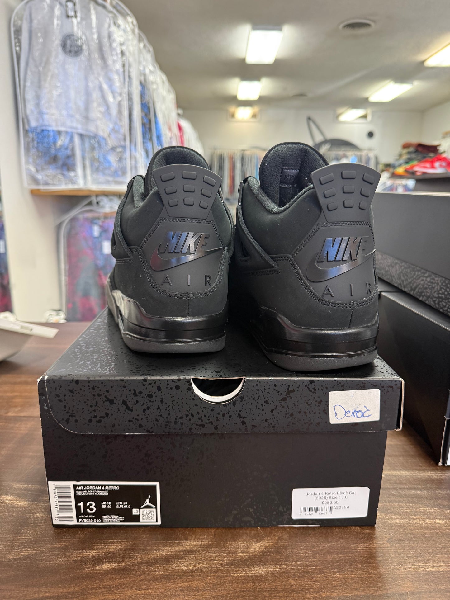 Jordan 4 Retro Black Cat (2025)