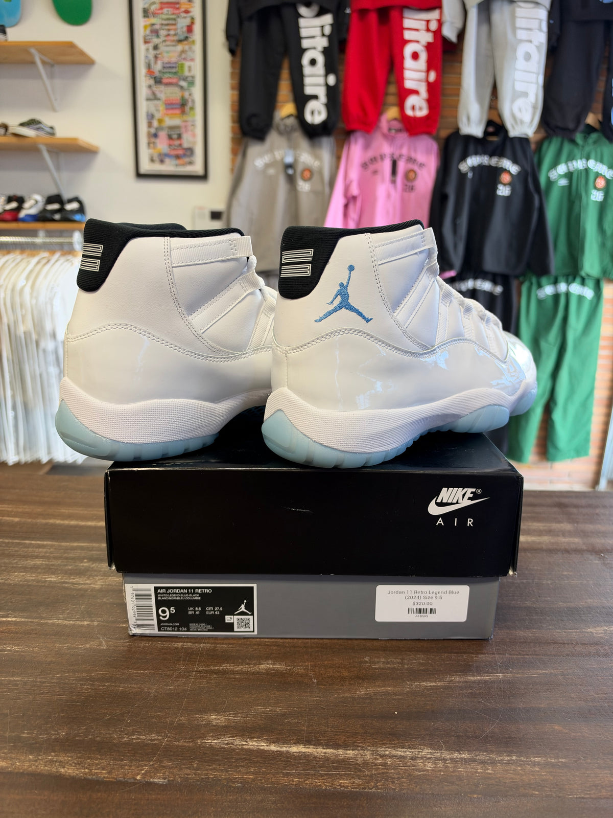 Jordan 11 Retro Legend Blue (2024)