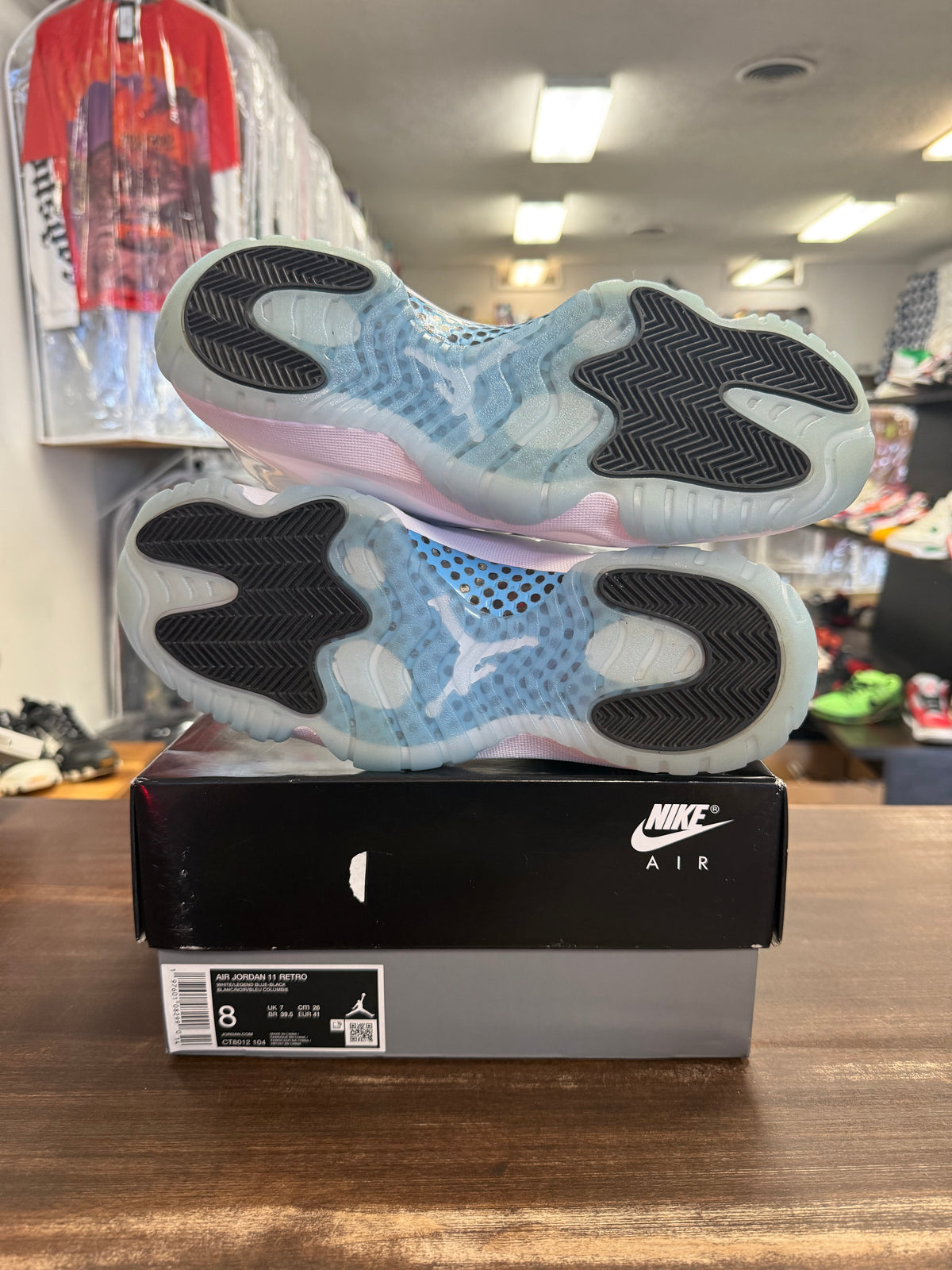 Jordan 11 Legend Blue 2024