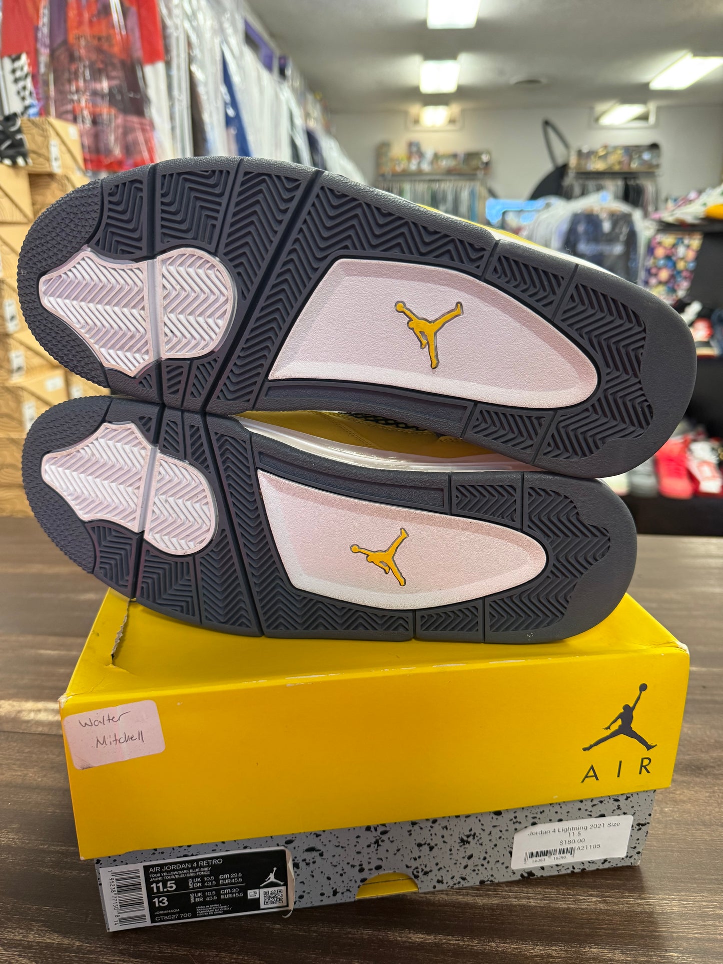 Jordan 4 Lightning 2021