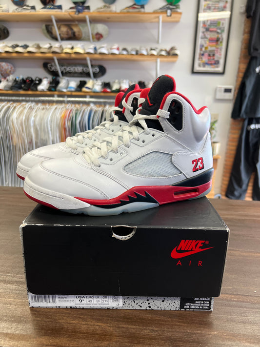 Jordan 5 Retro Fire Red Black Tongue (2025)