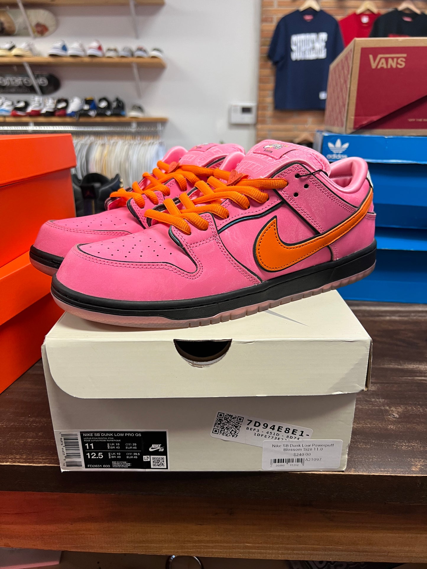 Nike SB Dunk Low Powerpuff Blossom