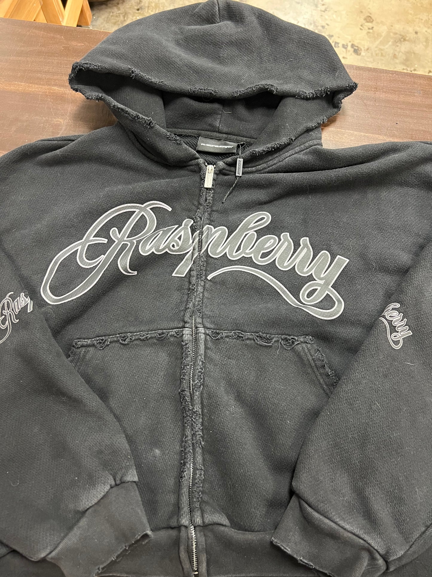 GV Gallery Script Hoodie V2 Black