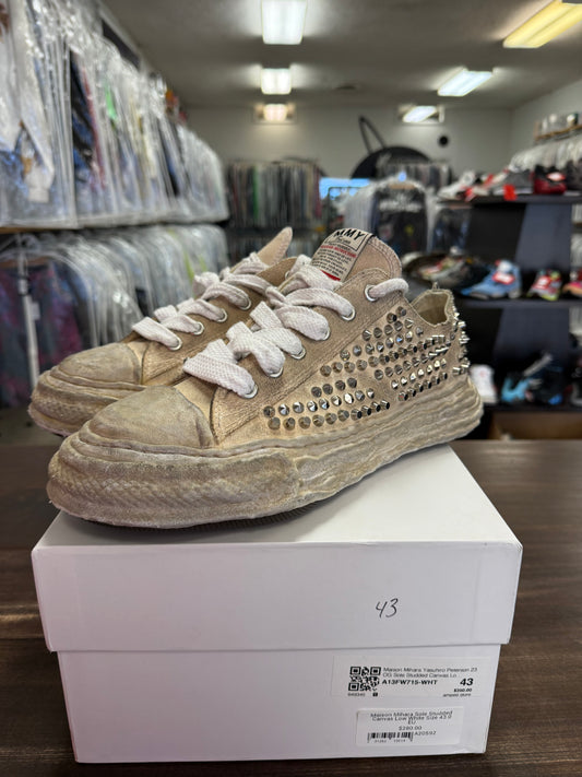 Maison Mihara Sole Studded Canvas Low White