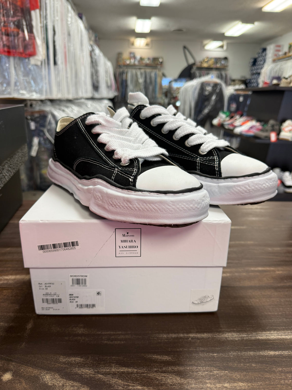 Maison Mihara Yasuhiro Peterson OG Sole Canvas Low Black