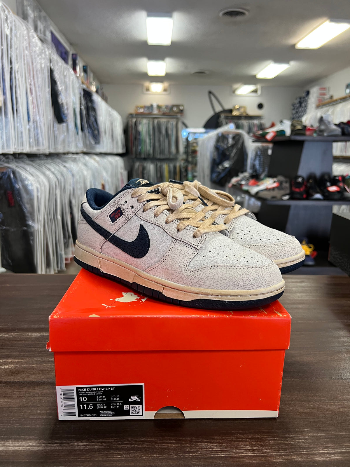 Nike Dunk Low Stranger Things Phantom