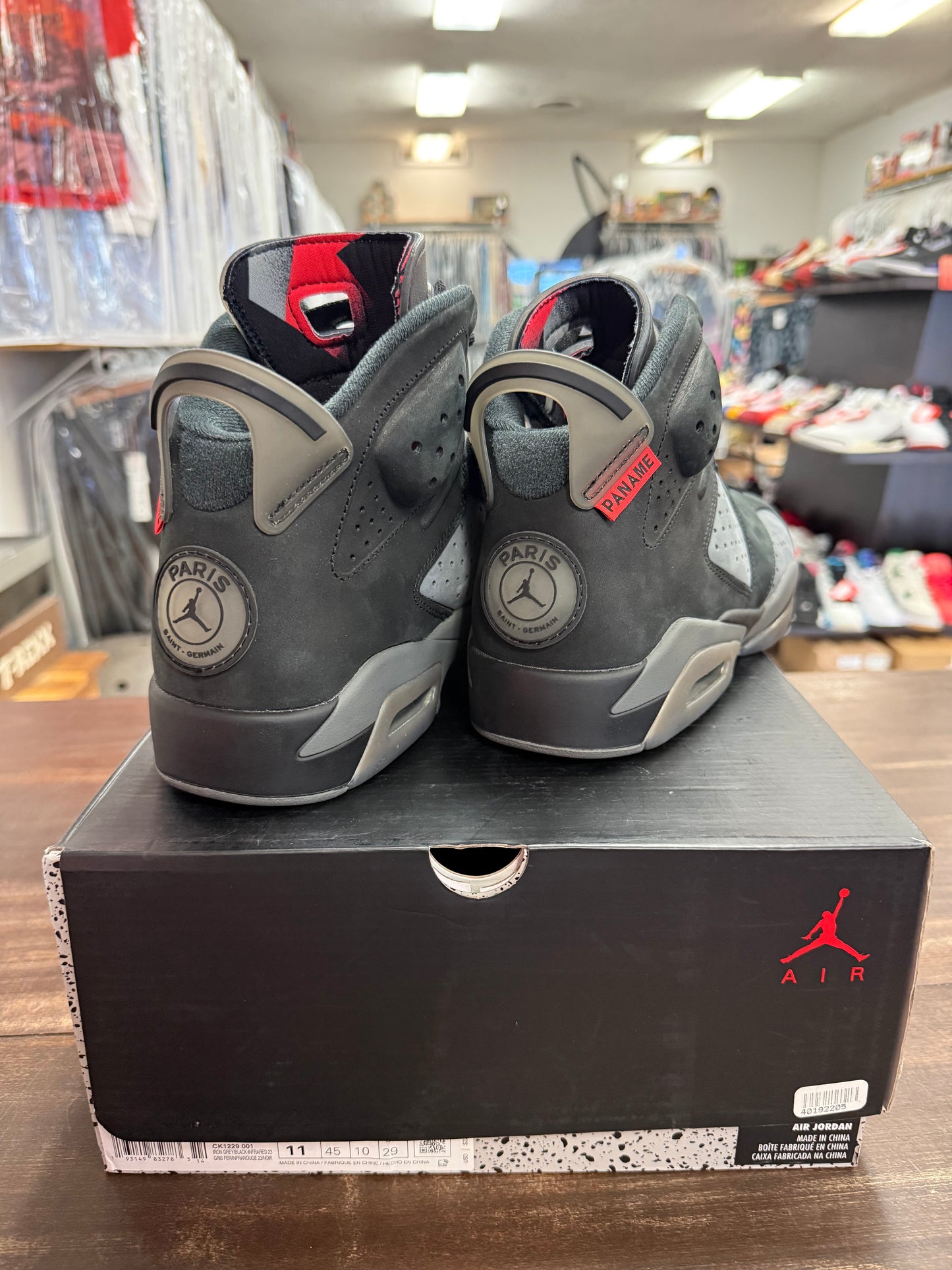 Jordan 6 PSG Paris Saint-Germain