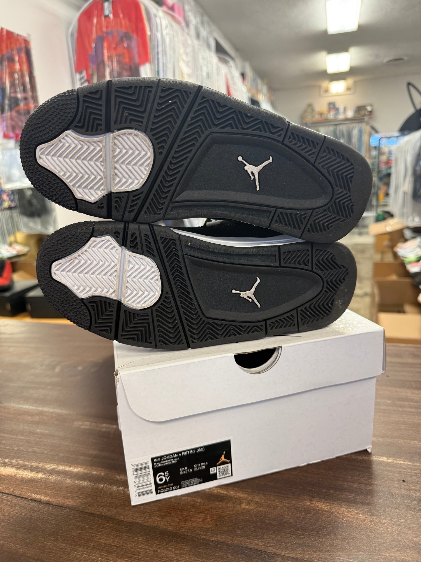 Jordan 4 White Thunder