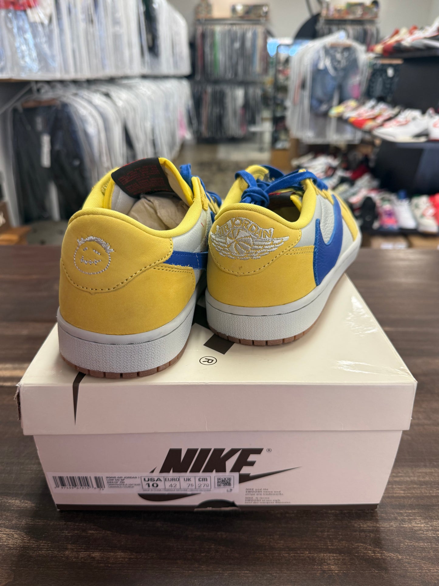 Jordan 1 Retro Low Travis Scott Canary