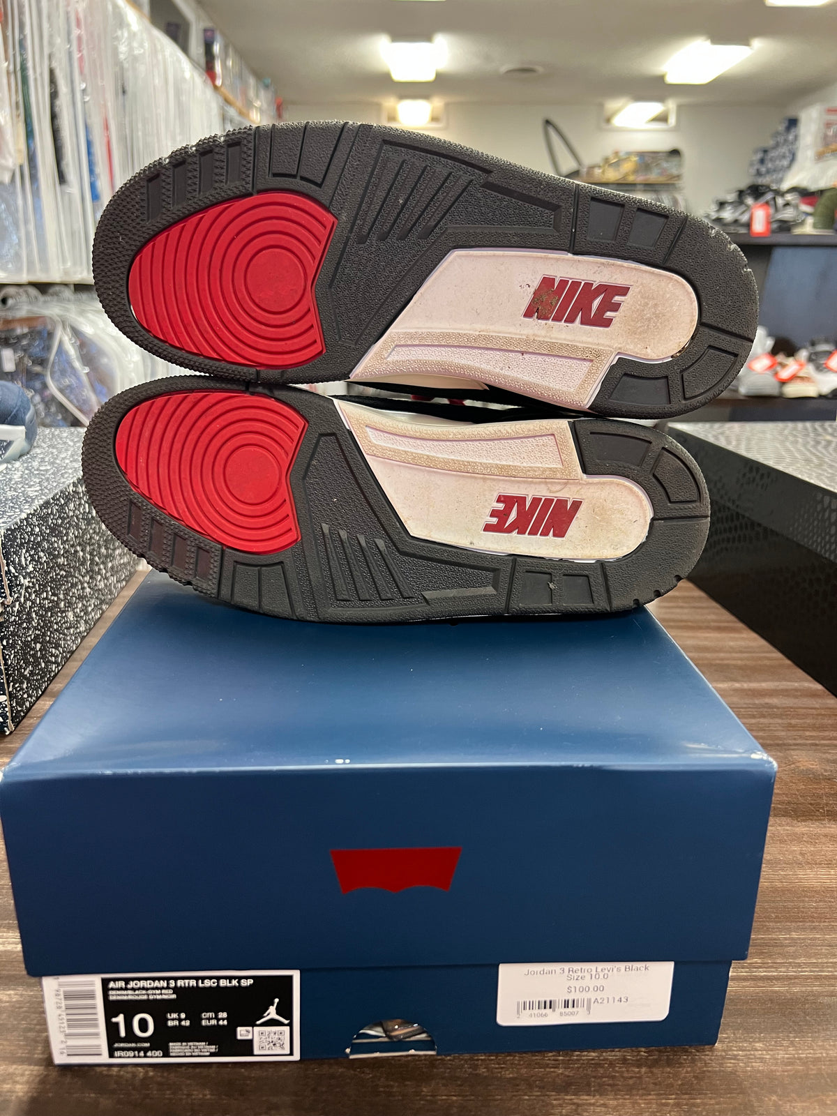 Jordan 3 Retro Levi's Black