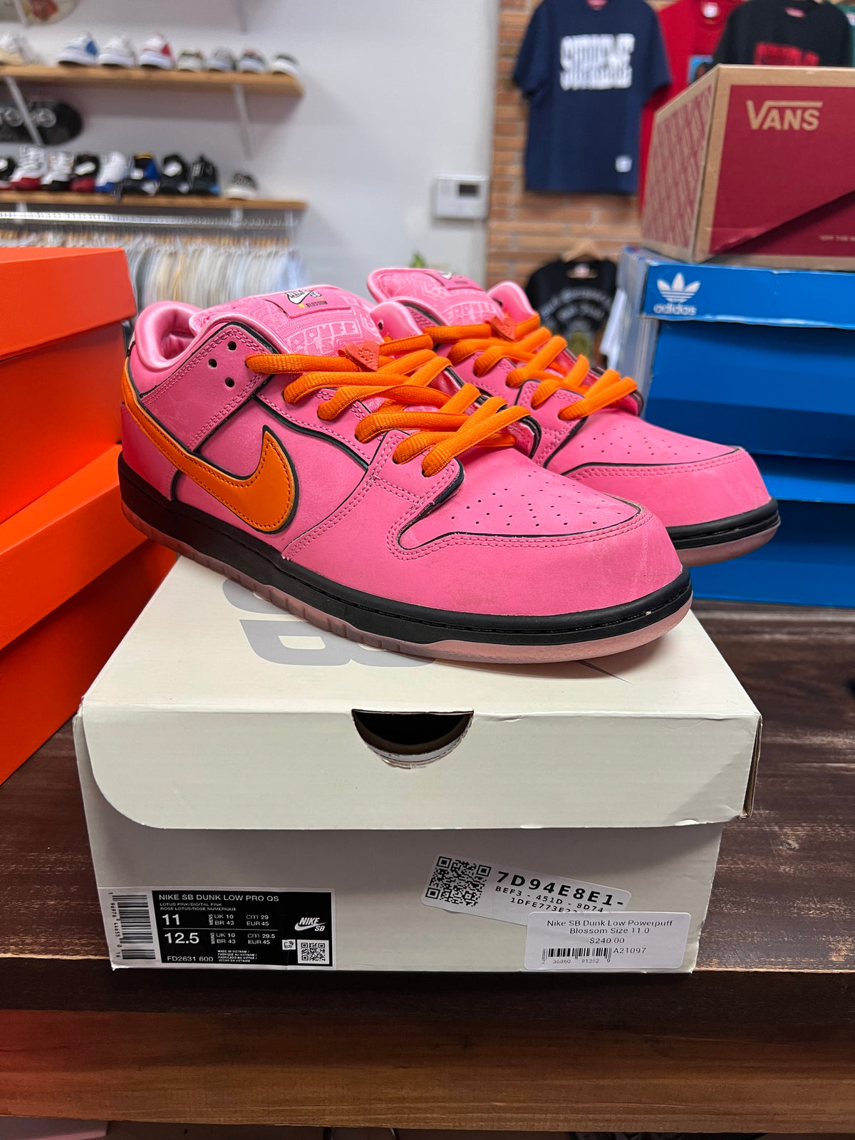 Nike SB Dunk Low Powerpuff Blossom