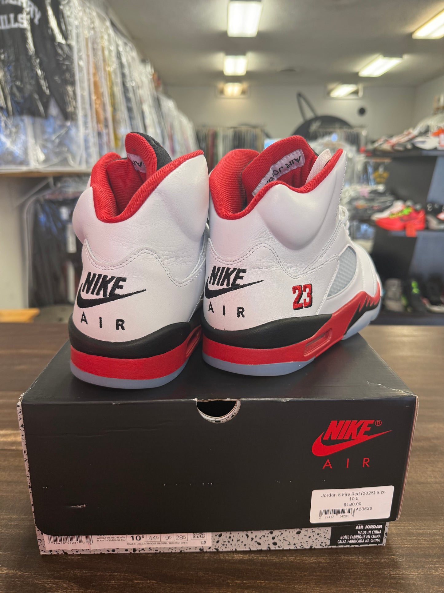 Jordan 5 Fire Red (2025)