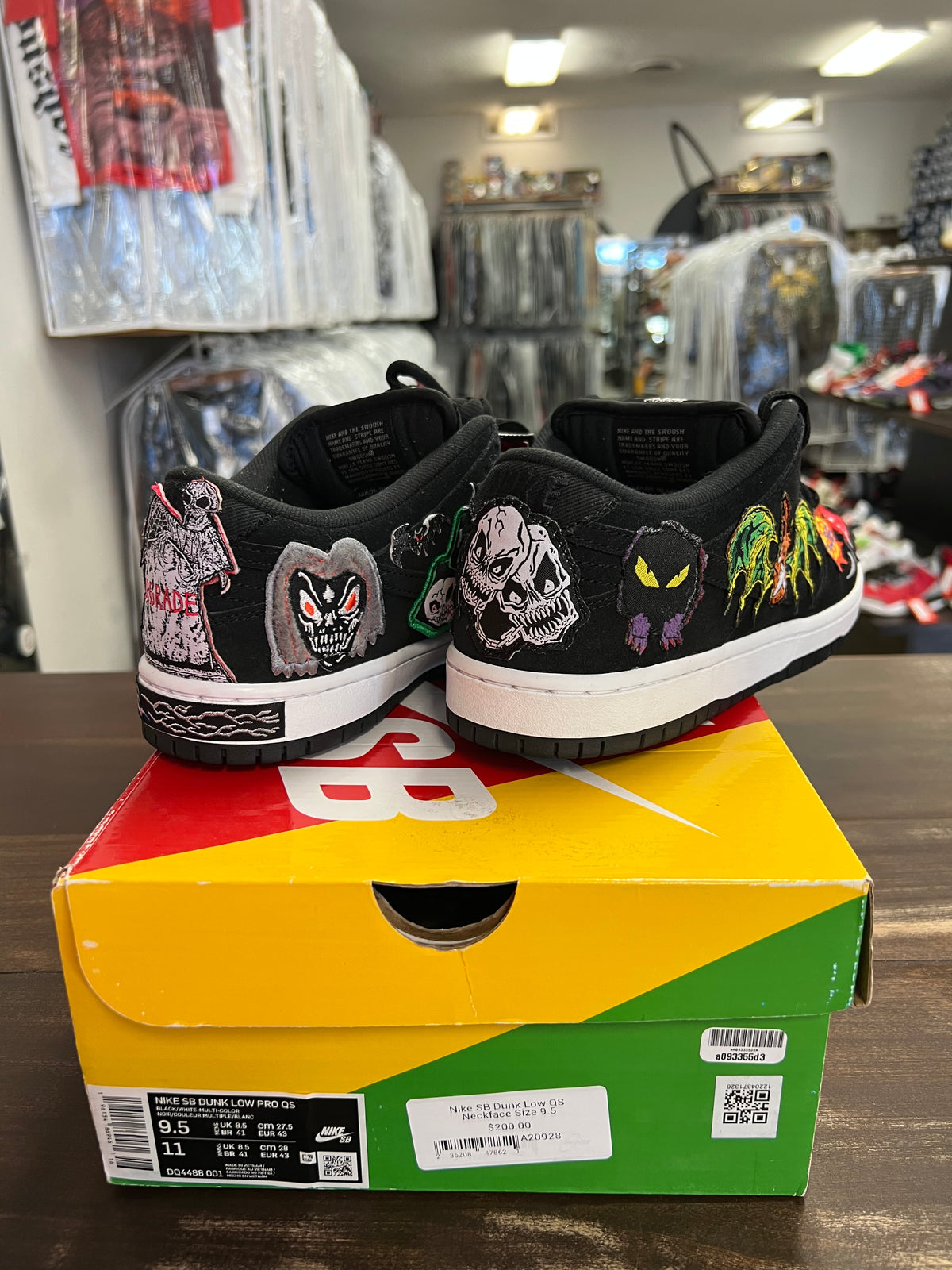 Nike SB Dunk Low QS Neckface