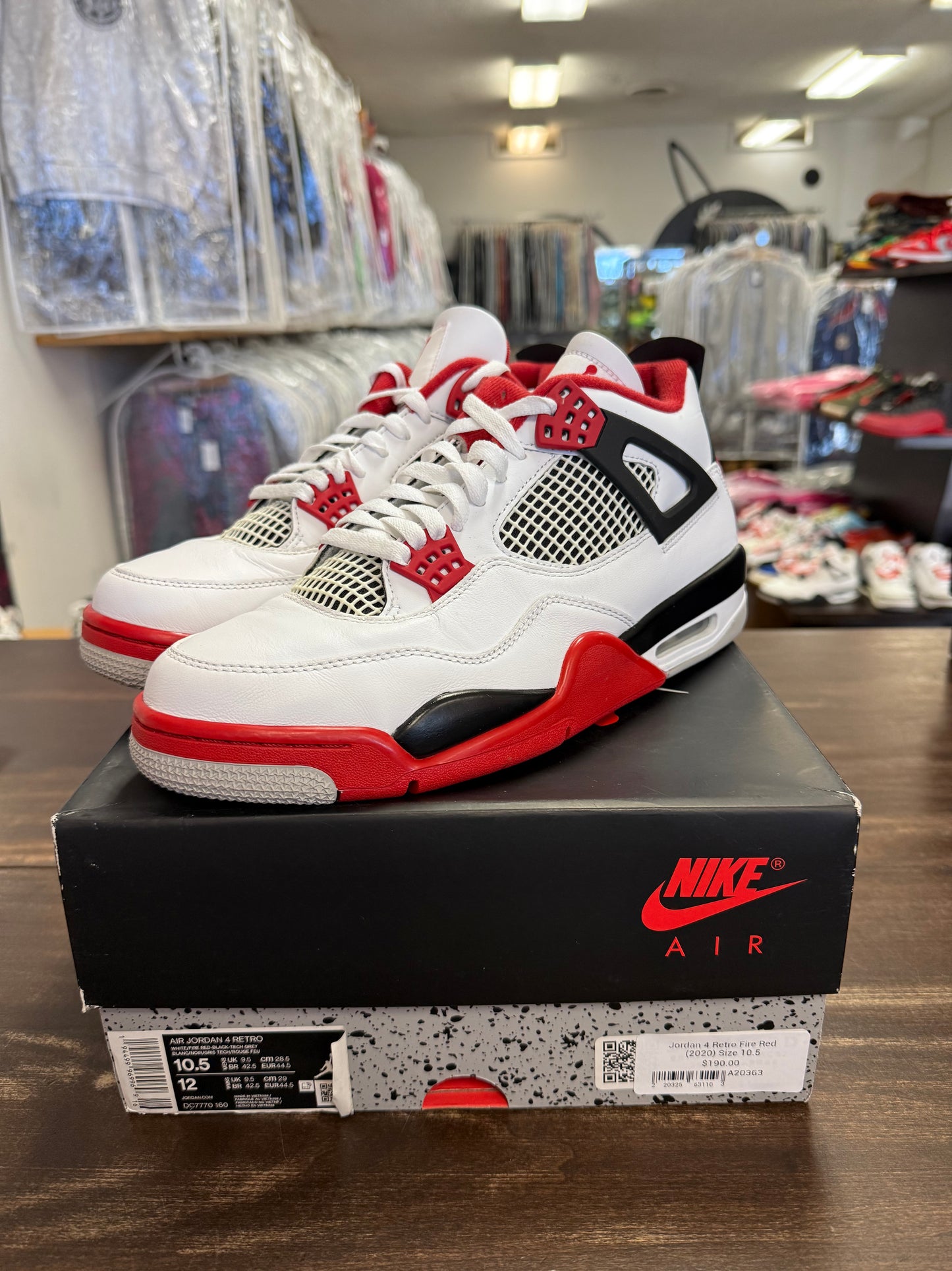 Jordan 4 Retro Fire Red (2020)