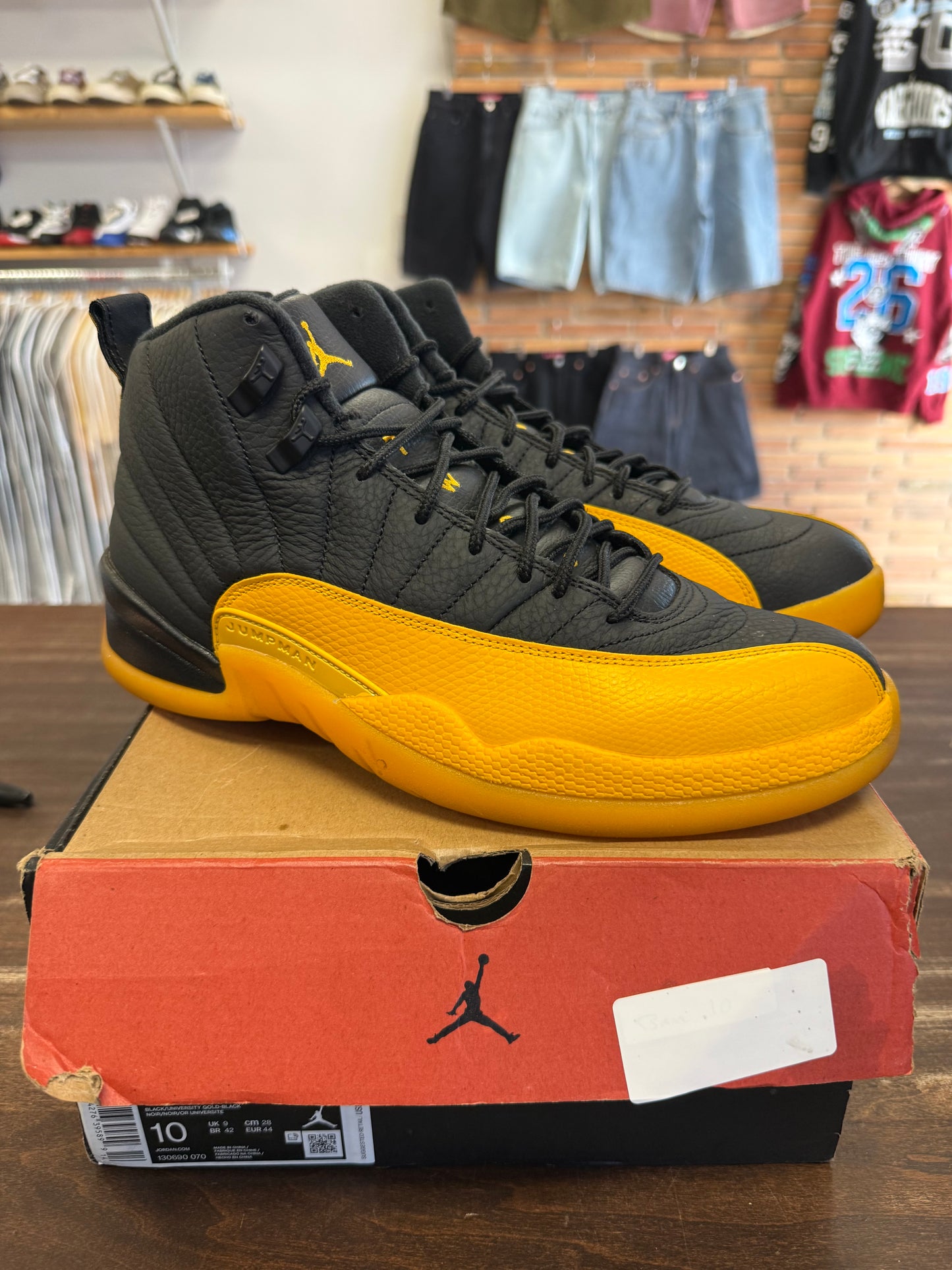 Jordan 12 Retro Black University Gold