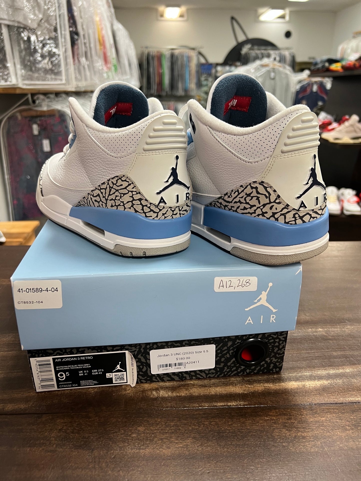 Jordan 3 UNC (2020)