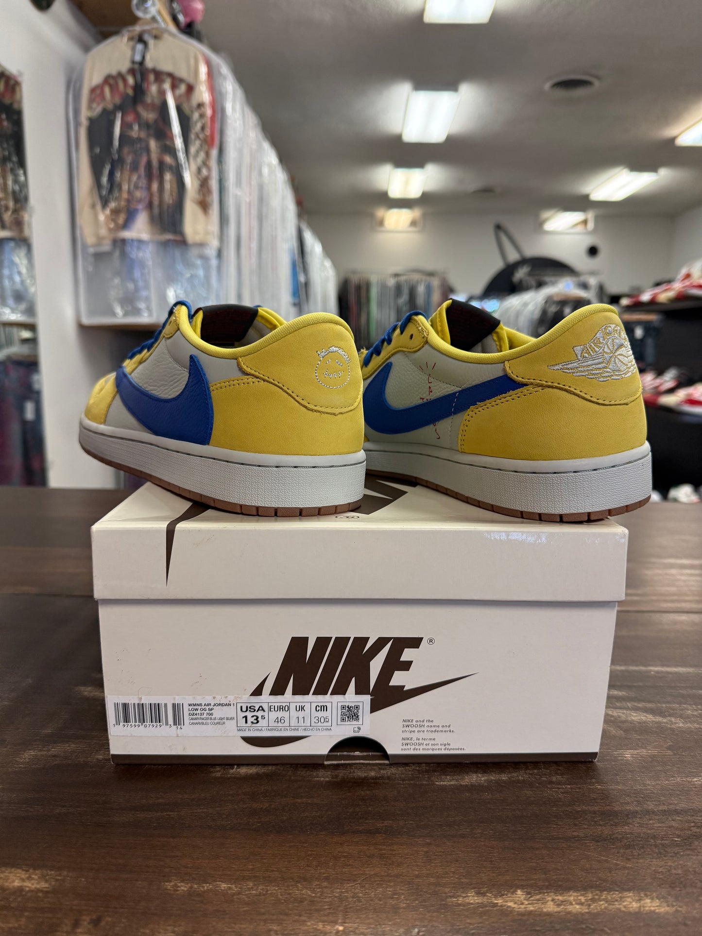 Jordan 1 Low Travis Scott Canary