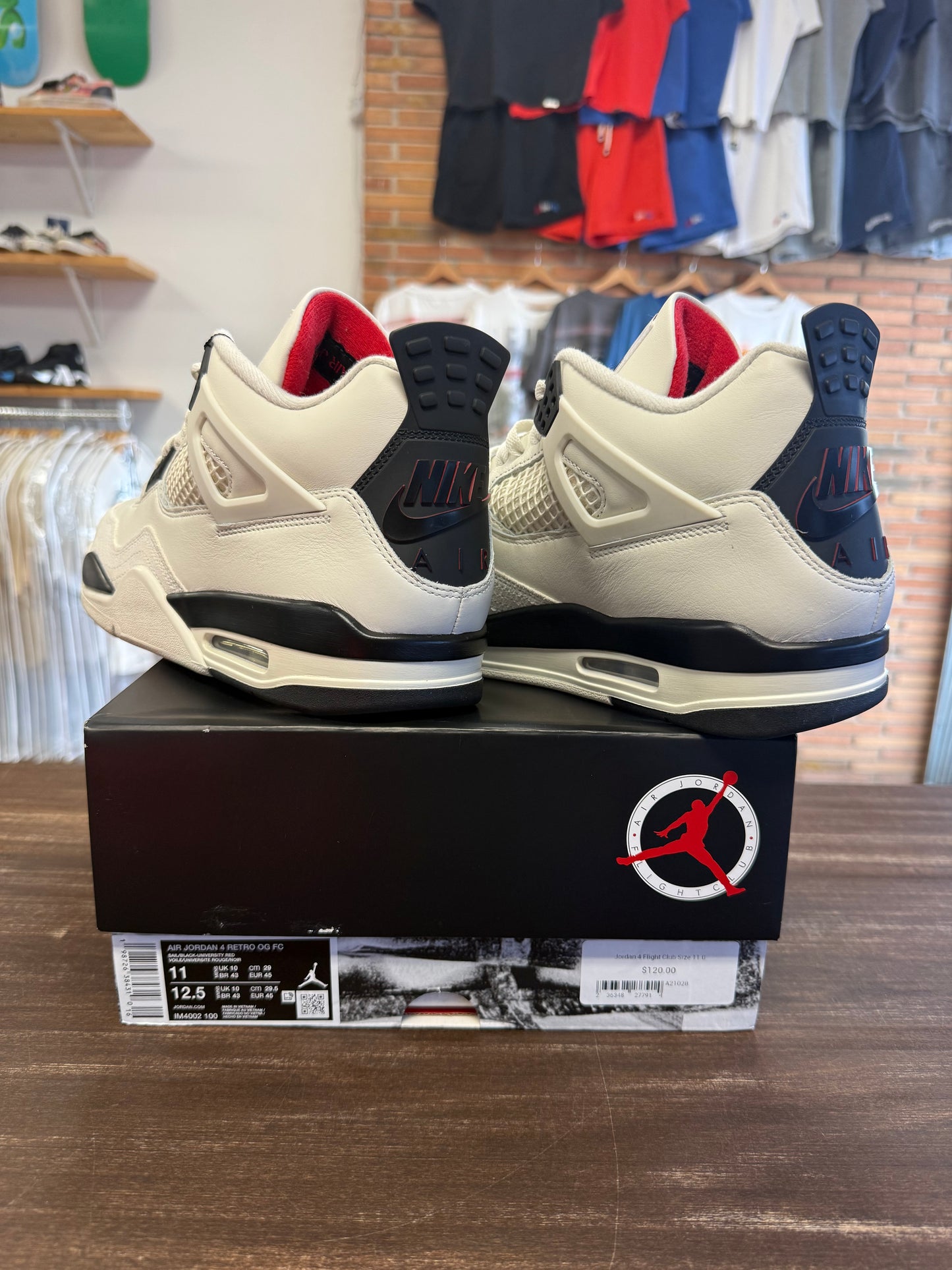 Jordan 4 Flight Club