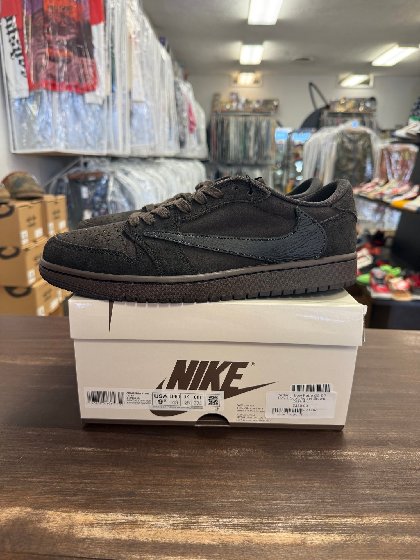 Jordan 1 Low Retro OG SP Travis Scott Velvet Brown