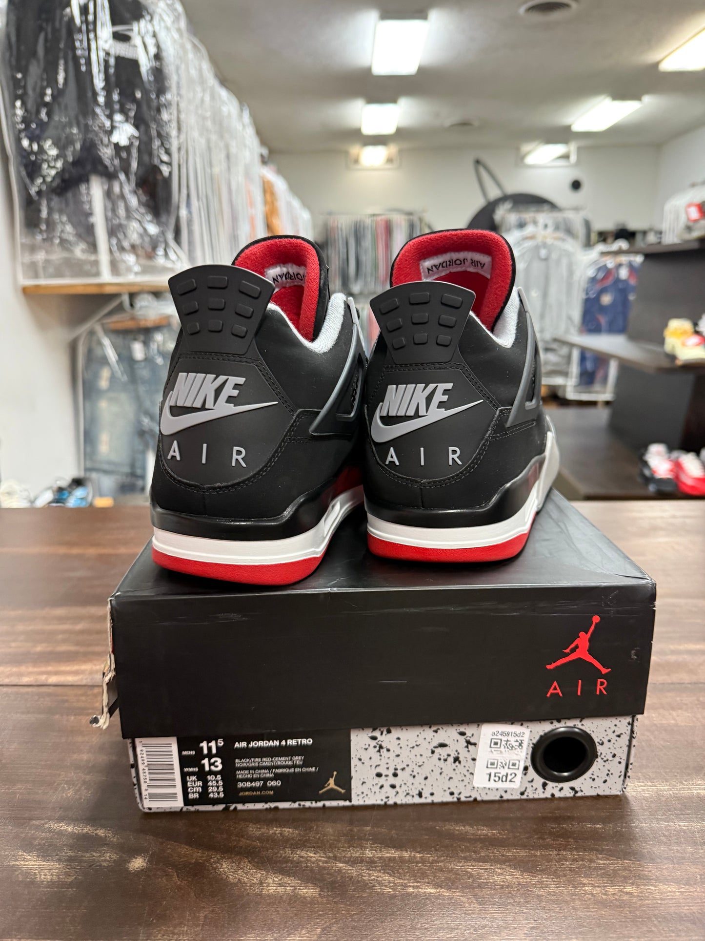 Jordan 4 Retro Bred (2019)