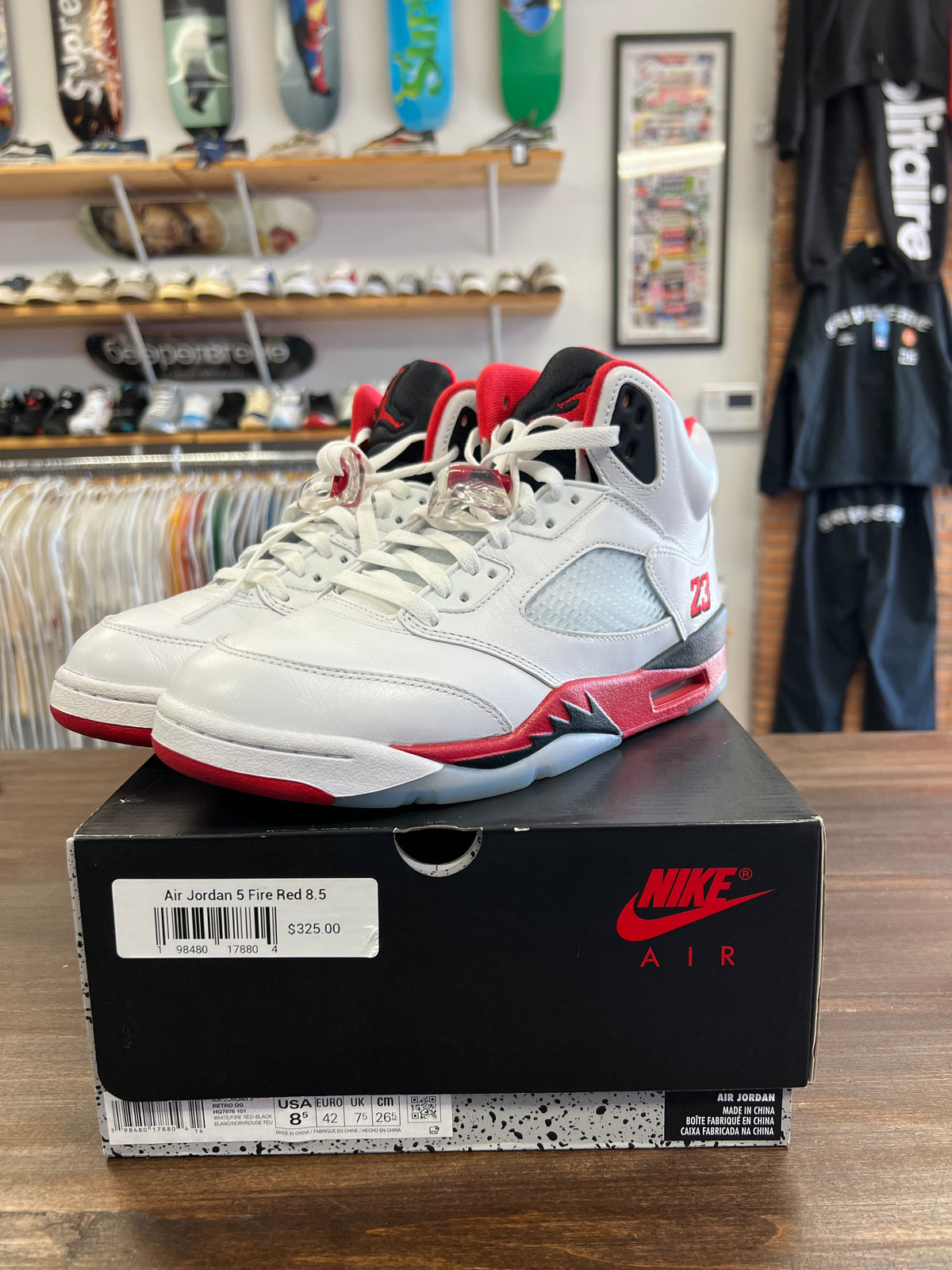 Jordan 5 Retro Fire Red Black Tongue (2025)