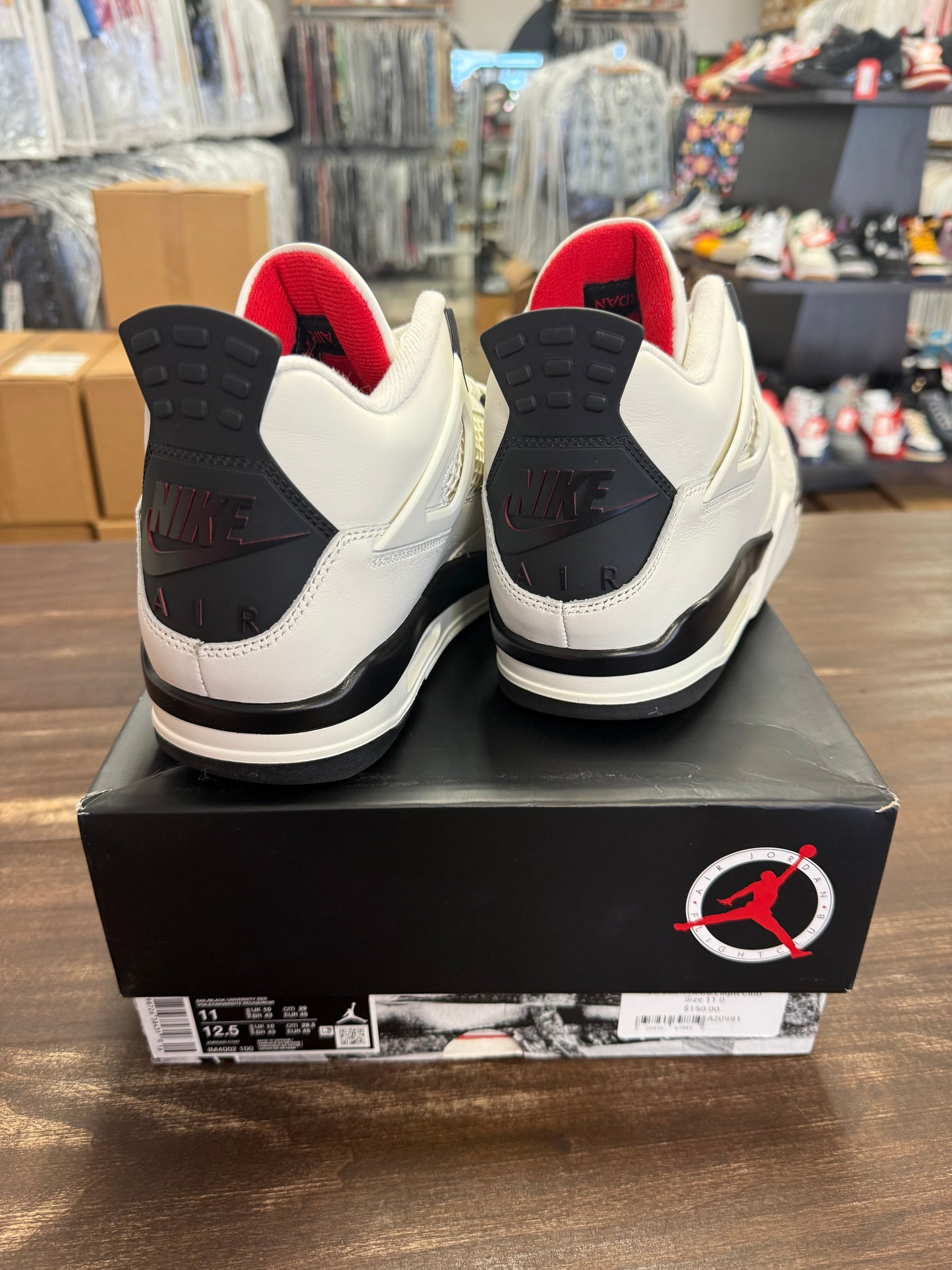 Jordan 4 Retro Flight Club
