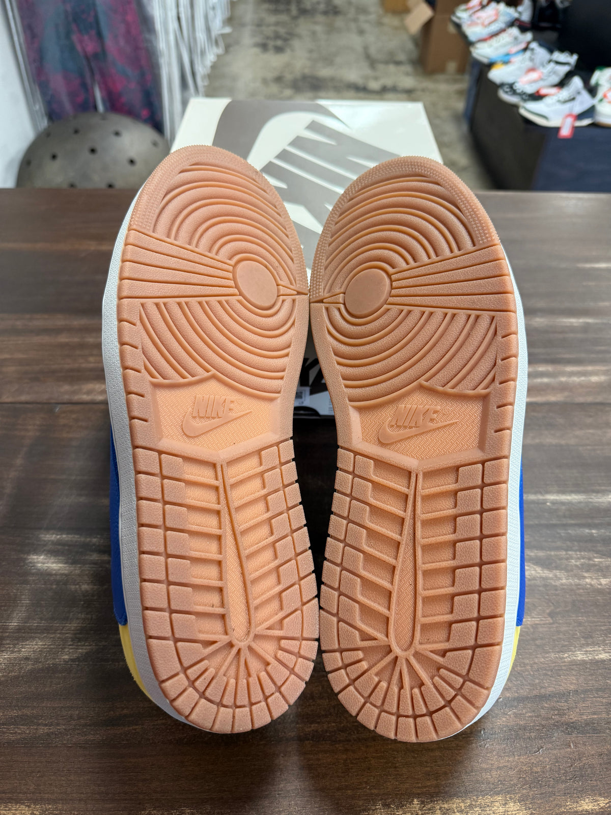 Jordan 1 Low Travis Scott Canary