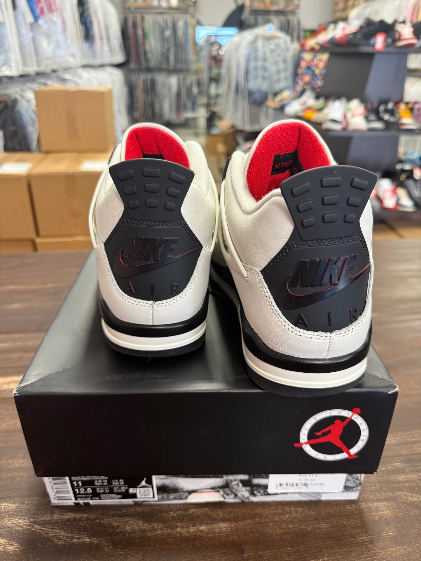 Jordan 4 Retro Flight Club