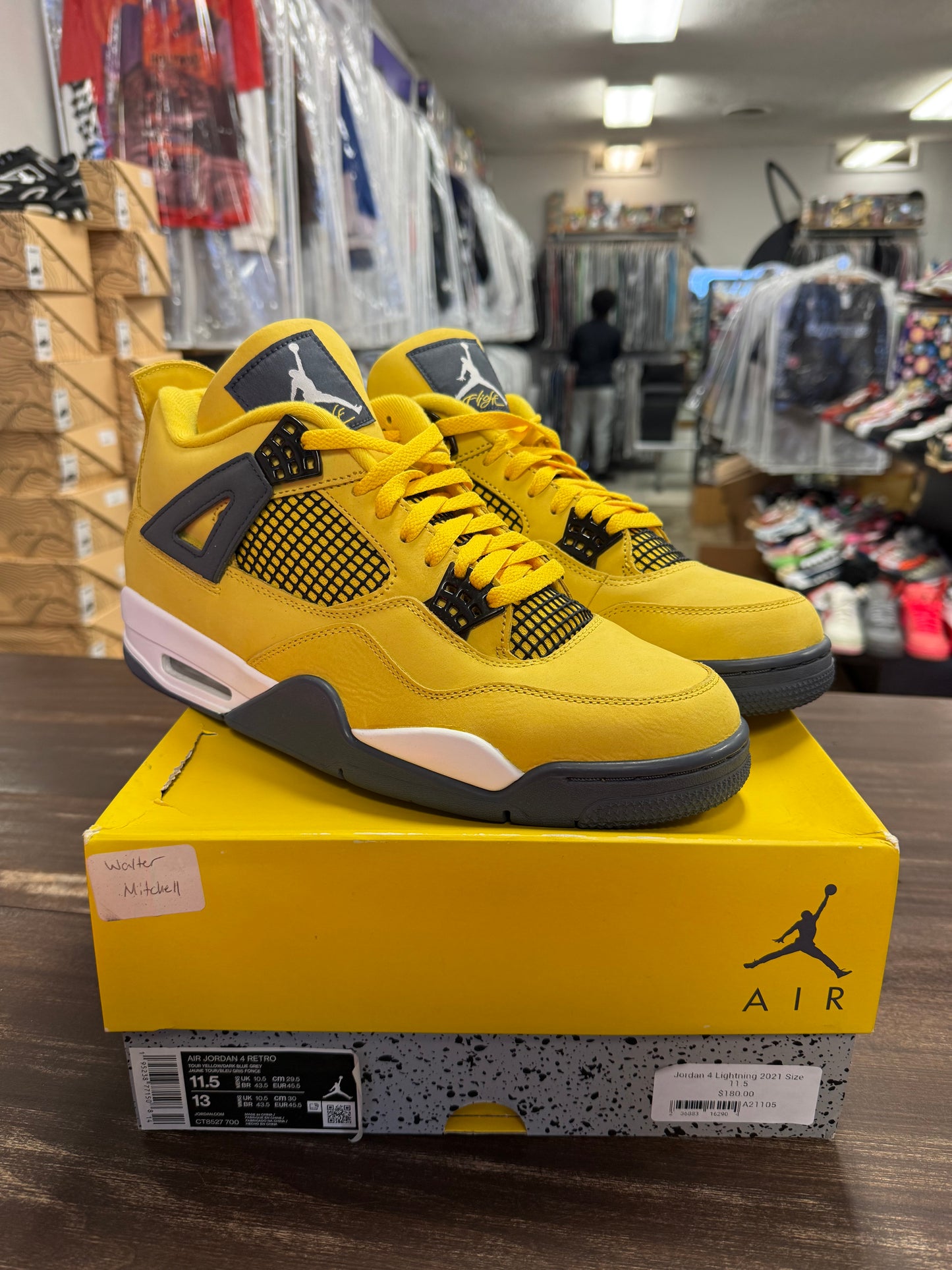 Jordan 4 Lightning 2021