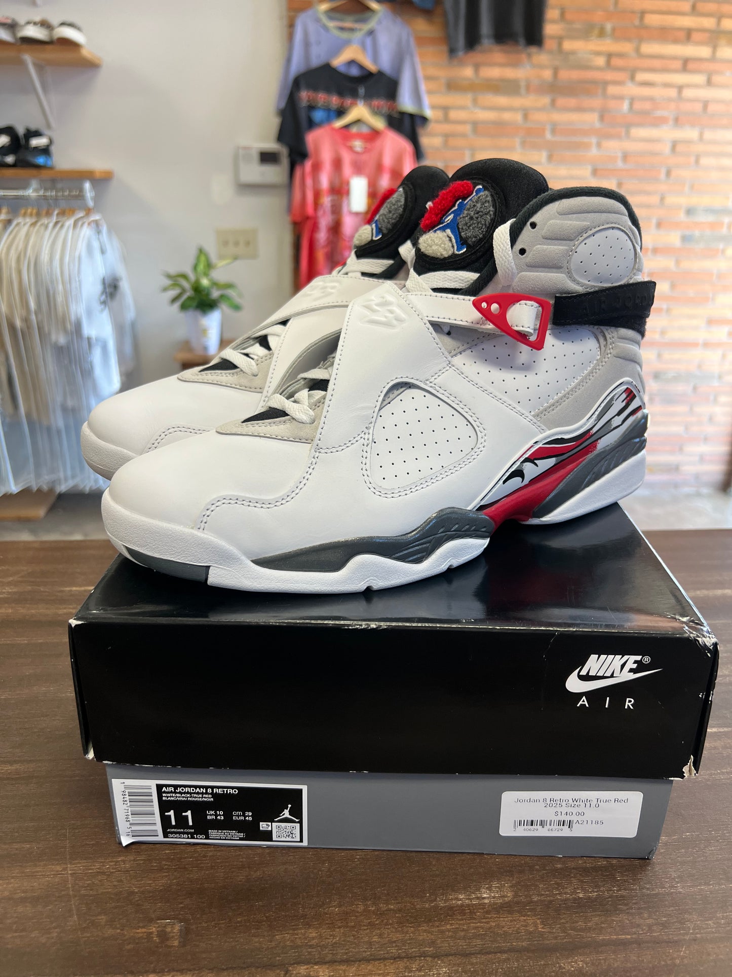 Jordan 8 Retro White True Red 2025