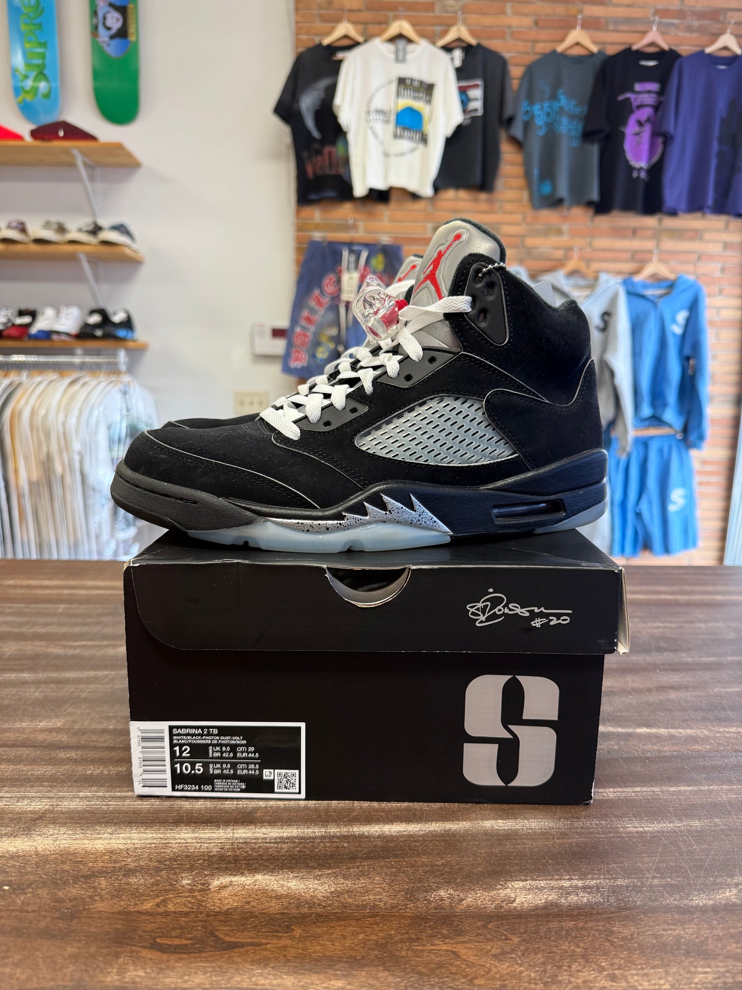 Jordan 5 Retro Black Metallic Reimagined