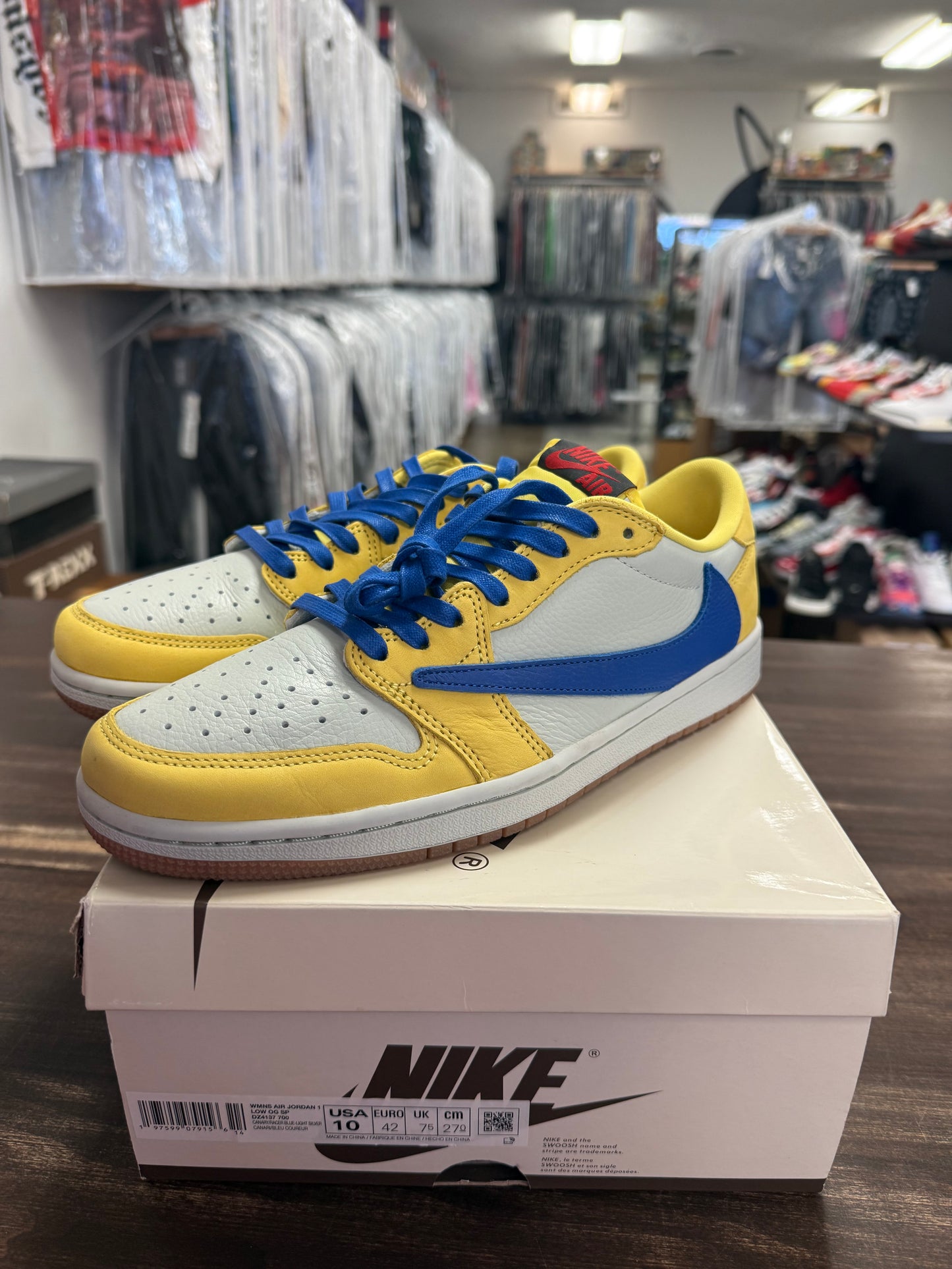 Jordan 1 Retro Low Travis Scott Canary