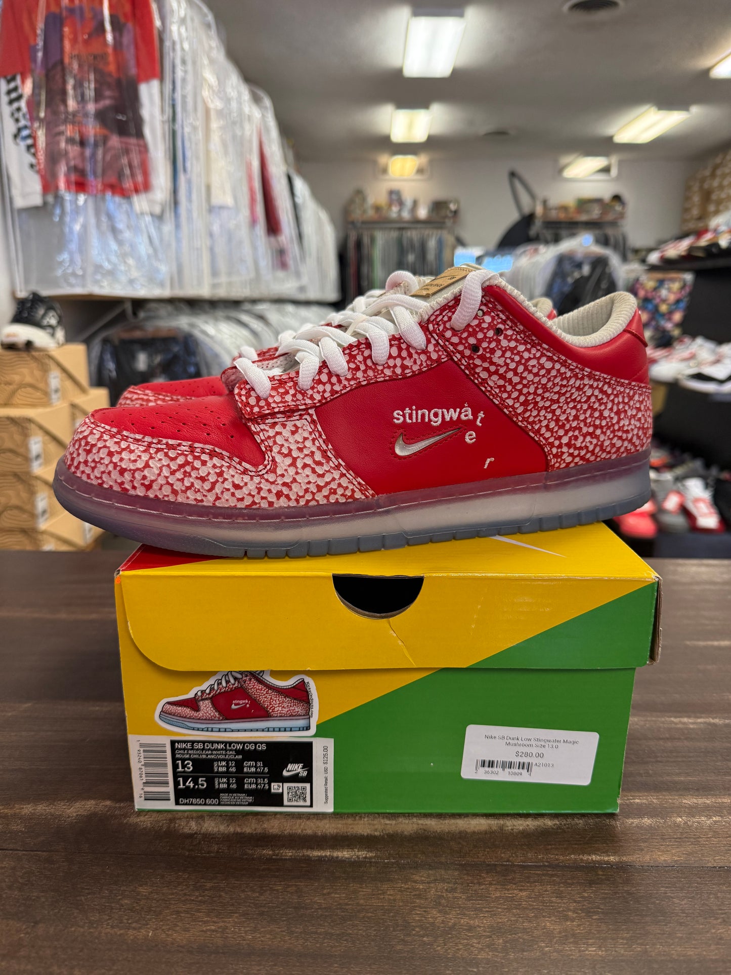 Nike SB Dunk Low Stingwater Magic Mushroom
