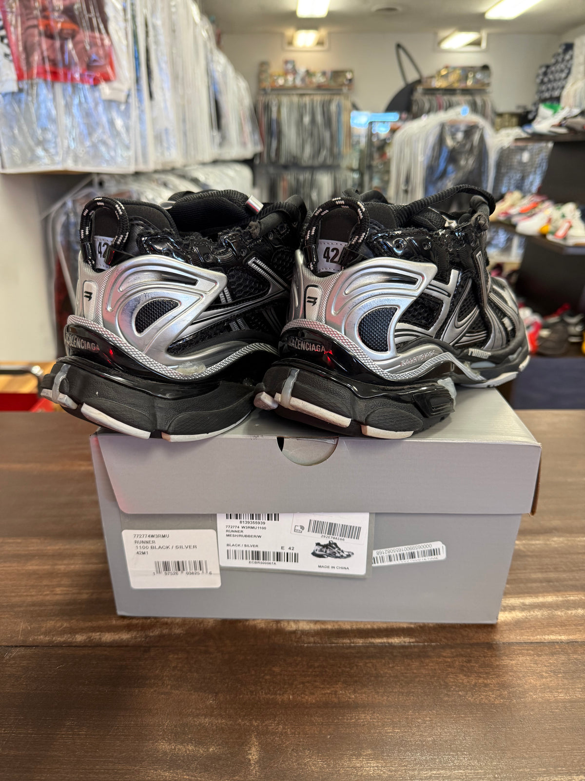Balenciaga Men's Runner Sneaker Black/silver