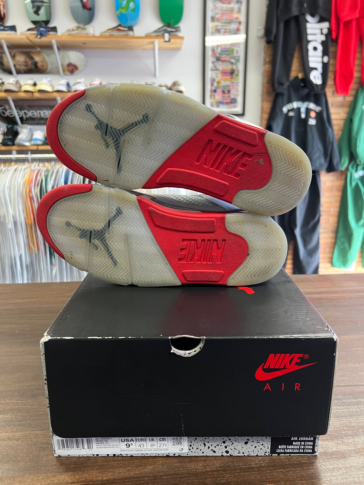 Jordan 5 Retro Fire Red Black Tongue (2025)