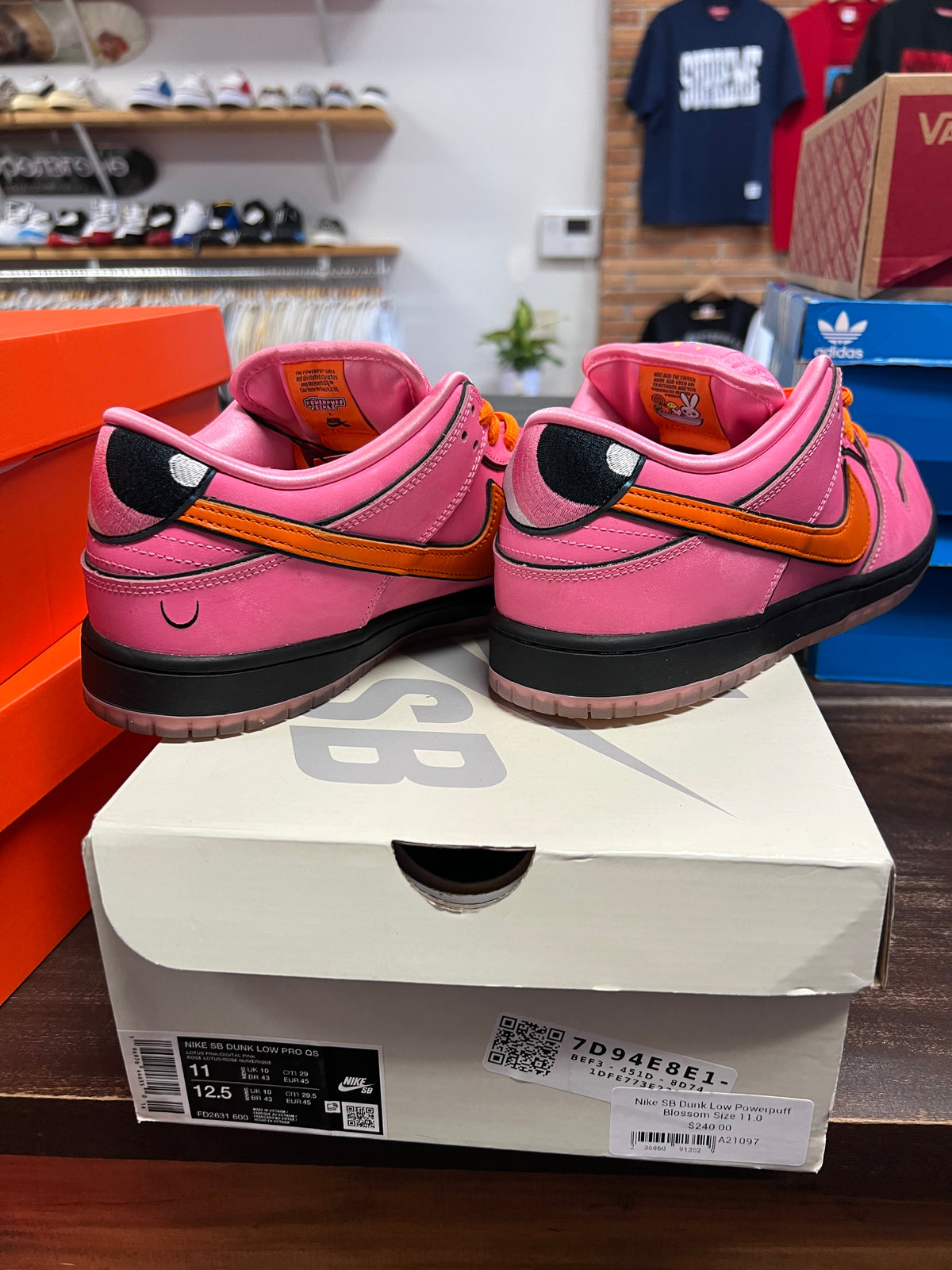Nike SB Dunk Low Powerpuff Blossom