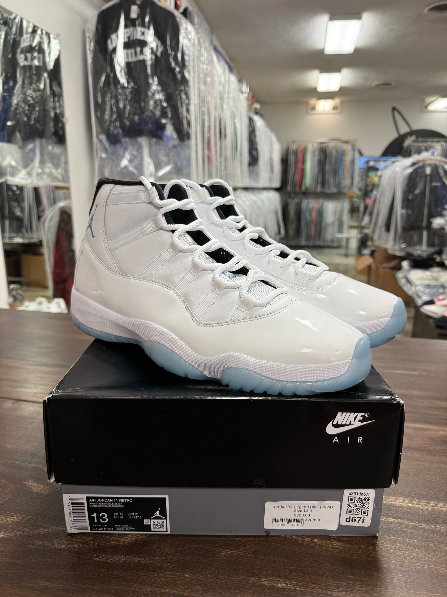 Jordan 11 Legend Blue (2024)