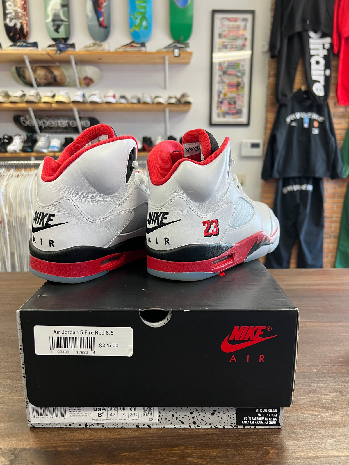 Jordan 5 Retro Fire Red Black Tongue (2025)