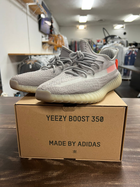 Yeezy Boost 350 V2 Tail Light