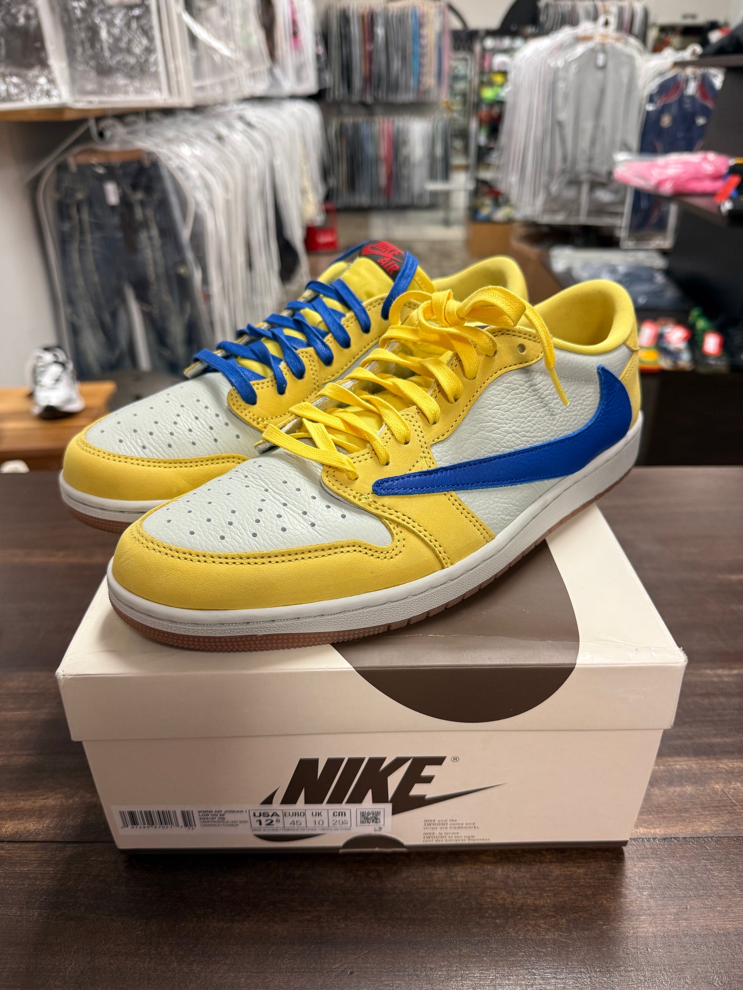 Jordan 1 Low Travis Scott Canary