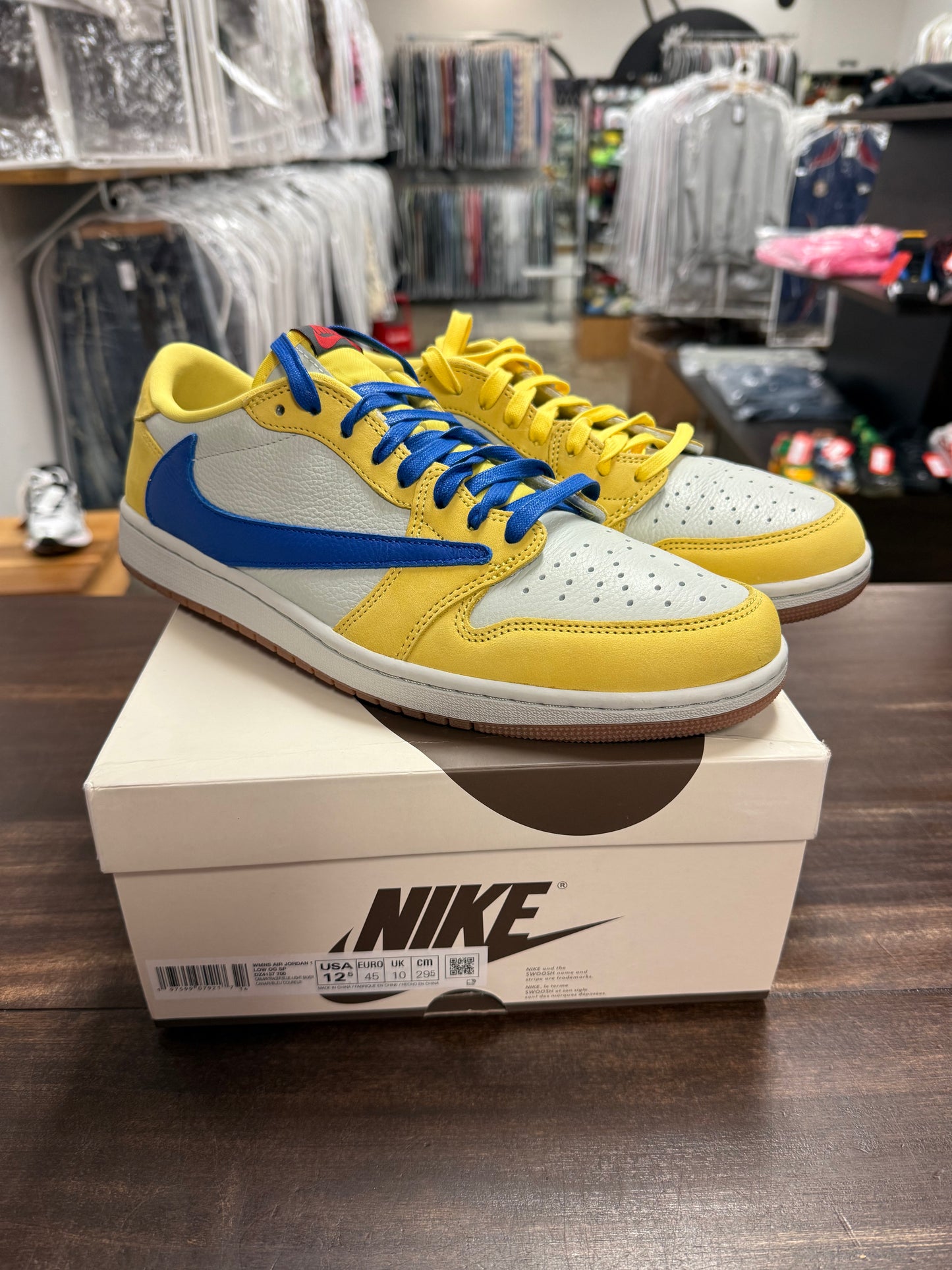 Jordan 1 Low Travis Scott Canary