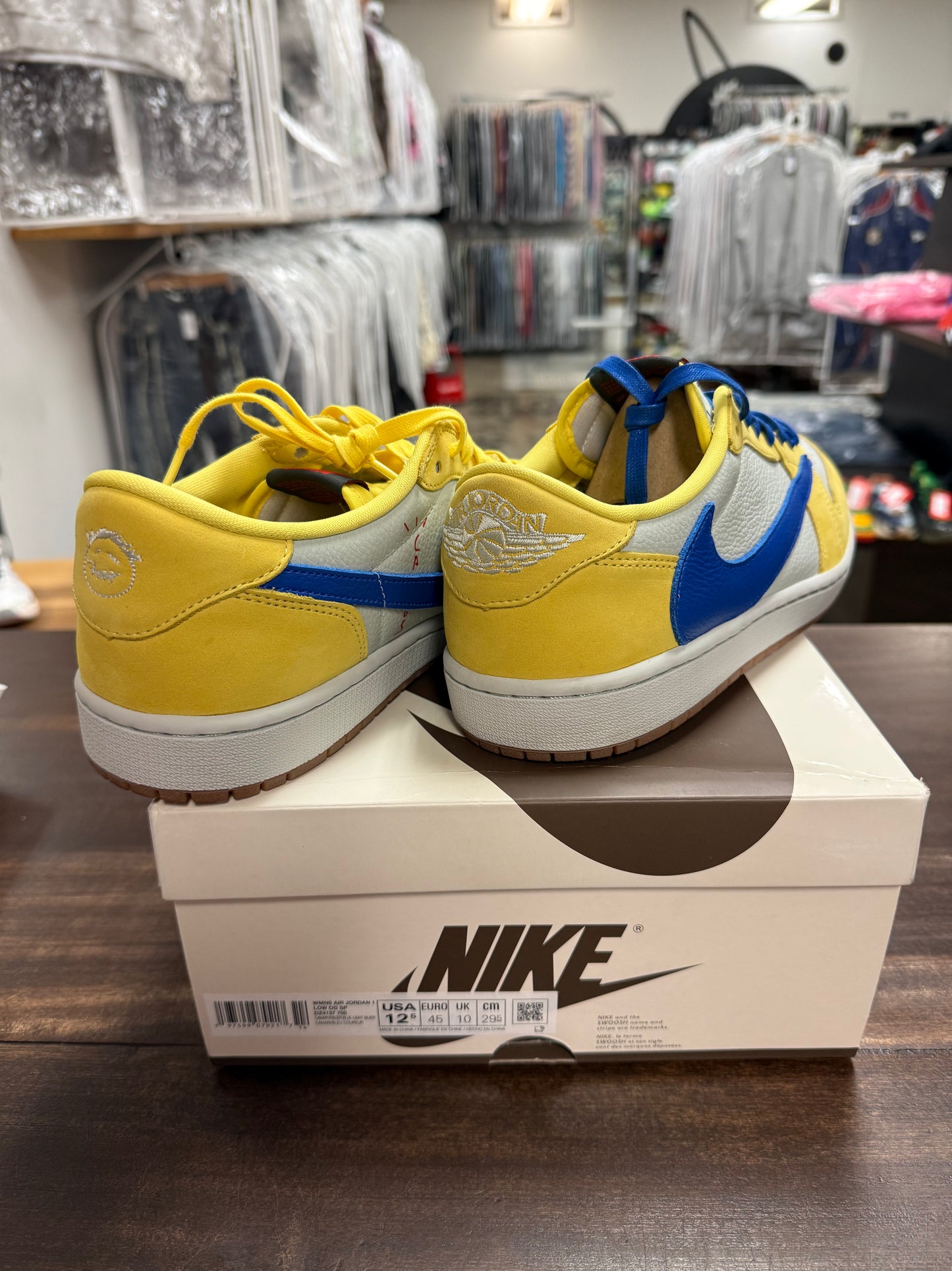 Jordan 1 Low Travis Scott Canary